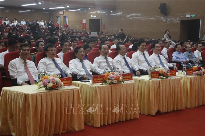 Các đại biểu,lãnh đạo tỉnh Nghệ An dự lễ tuyên dương. Ảnh: Bích Huệ - TTXVN