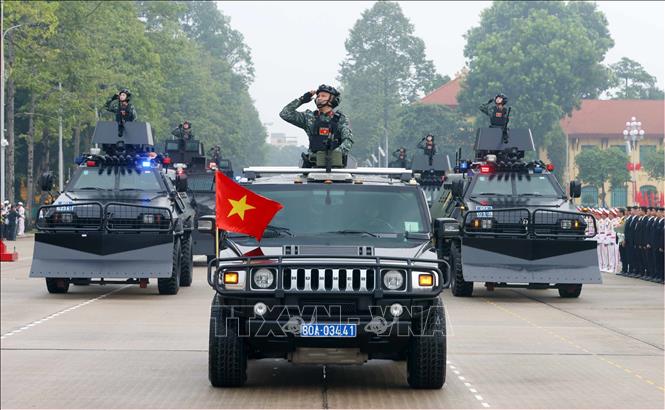 Khối xe đặc chủng của lực lượng Công an tham gia diễu hành tại buổi lễ. Ảnh: Phạm Kiên - TTXVN