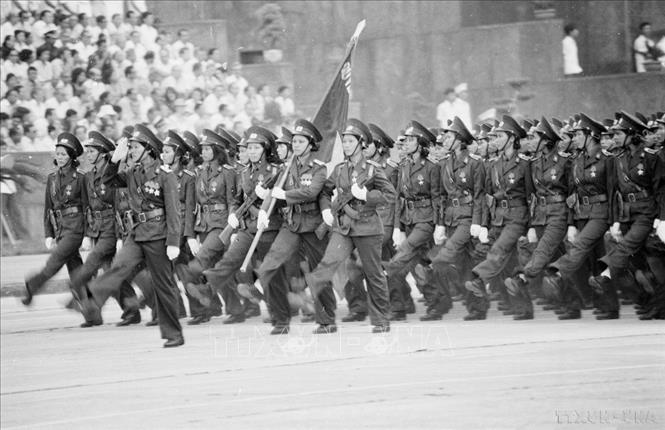 Khối nữ sỹ quan Quân đội nhân dân Việt Nam. Ảnh: Kim Hùng – TTXVN