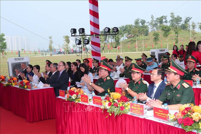 Lãnh đạo Bộ Quốc phòng và các đại biểu dự buổi lễ. Ảnh: Trọng Đức - TTXVN