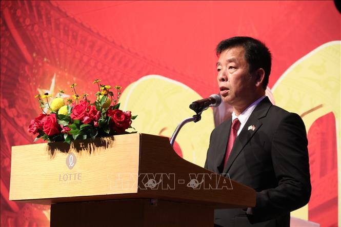 Đại sứ Việt Nam tại Hàn Quốc Vũ Hồ phát biểu khai mạc buổi lễ. Ảnh: Trường Giang - P/v TTXVN tại Hàn Quốc 