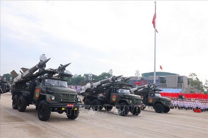 Tổ hợp tên lửa phòng không S-125-VT do Viettel hiện đại hóa của Quân chủng Phòng không - Không quân diễu qua lễ đài trên Quảng trường Ba Đình. Ảnh: Lâm Khánh - TTXVN