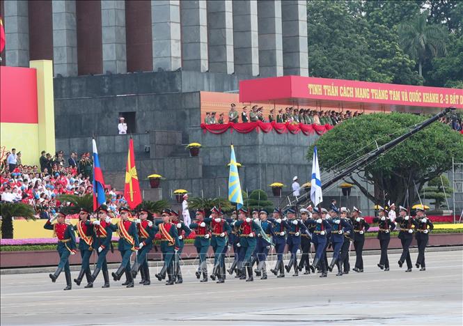 Khối Quân đội Liên bang Nga tham gia tổng duyệt. Ảnh: Trọng Đức - TTXVN