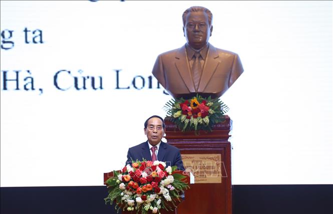 Đồng chí Bounthong Chitmany, Ủy viên Bộ Chính trị, Thường trực Ban Bí thư, Phó Chủ tịch nước Lào phát biểu tại buổi lễ. Ảnh: Xuân Tú - PV TTXVN tại Lào