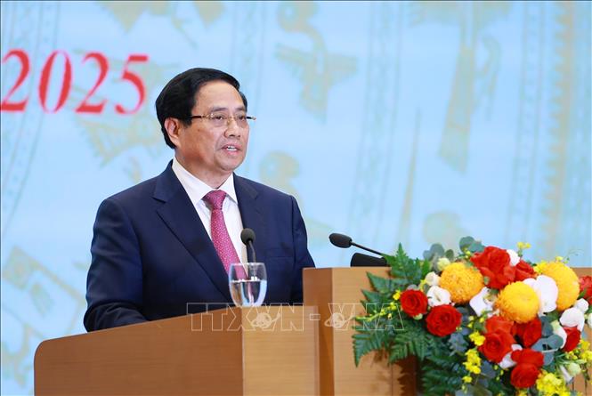 Thủ tướng Phạm Minh Chính phát biểu tại Hội nghị gặp mặt các doanh nghiệp với chủ đề “80 năm doanh nghiệp đồng hành cùng đất nước”. Ảnh: Dương Giang– TTXVN
