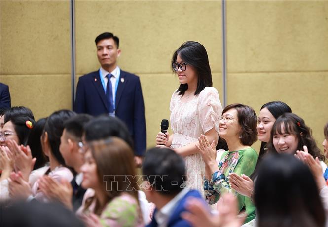 Đại diện lưu học sinh, sinh viên người Việt Nam tại Trung Quốc phát biểu. Ảnh: Dương Giang-TTXVN
