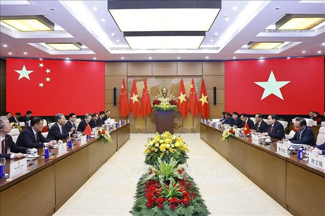 Chủ tịch Quốc hội Trần Thanh Mẫn hội đàm với Ủy viên trưởng Nhân đại toàn quốc Trung Quốc Triệu Lạc Tế. Ảnh: Doãn Tấn - TTXVN
