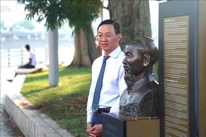 Đại sứ Việt Nam tại Singapore Trần Phước Anh nhắc lại truyền thống đấu tranh cách mạng vẻ vang của Việt Nam dưới sự lãnh đạo của Đảng Cộng sản Việt Nam và Chủ tịch Hồ Chí Minh. Ảnh: Tất Đạt – PV TTXVN tại Singapore