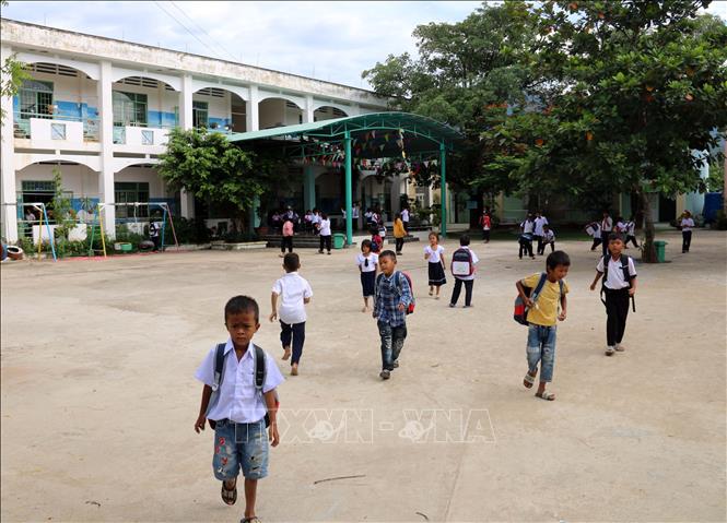 Học sinh đồng bào Raglai ở xã Mỹ Sơn phấn khởi trước thềm năm học mới 2025-2026. Ảnh: Công Thử - TTXVN