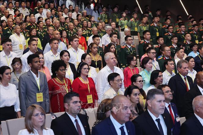Delegates attend the meeting. VNA Photo: Lâm Khánh 