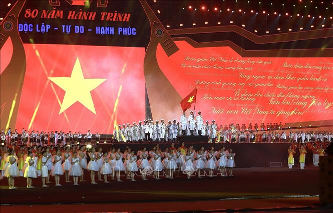 Chương trình nghệ thuật quốc gia đặc biệt “80 năm Hành trình Độc lập-Tự do-Hạnh phúc”. Ảnh: Vân Chi/TTXVN phát