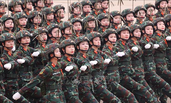 Khối nữ chiến sĩ Thông tin. Ảnh: Văn Điệp - TTXVN