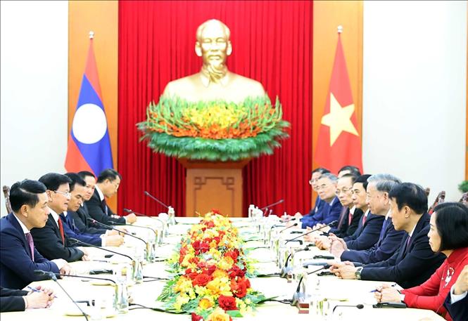 Tổng Bí thư Tô Lâm hội kiến Tổng Bí thư, Chủ tịch nước Lào Thongloun Sisoulith. Ảnh: Thống Nhất – TTXVN