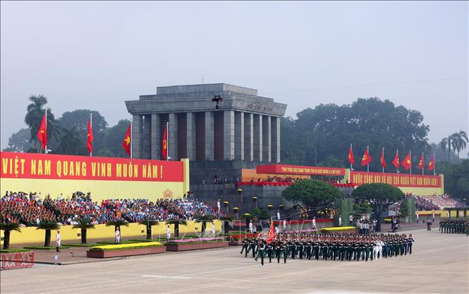 Khối học viên các học viện, nhà trường Quân đội diễu qua Lễ đài. Ảnh: Phạm Kiên - TTXVN
