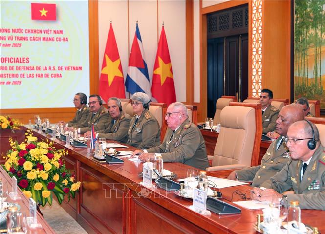 Thượng tướng Alvaro Lopez Miera, Bộ trưởng Bộ các Lực lượng vũ trang cách mạng Cuba tại buổi hội đàm. Ảnh: Trọng Đức - TTXVN