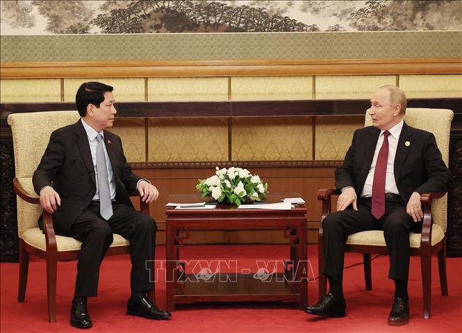 Chủ tịch nước Lương Cường hội kiến Tổng thống Nga Vladimir Putin. Ảnh: Lâm Khánh – TTXVN