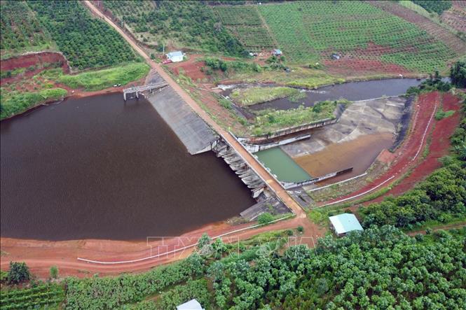 Toàn cảnh hồ chứa nước Đắk N’ting, tỉnh Lâm Đồng nhìn từ trên cao. Ảnh: Hưng Thịnh – TTXVN