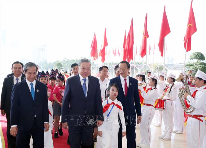 Tổng Bí thư Tô Lâm tới dự Lễ kỷ niệm 80 năm truyền thống ngành Giáo dục. Ảnh: Thống Nhất – TTXVN