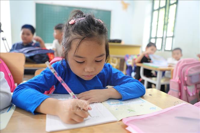 Học sinh tại Điểm trường bản Xa Mang, Trường tiểu học Sơn Điện 1, xã Sơn Điện, tỉnh Thanh Hóa. Ảnh: Nguyễn Nam-TTXVN