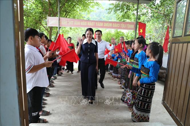 Lễ khai giảng tại Điểm trường bản Xa Mang, Trường tiểu học Sơn Điện 1 và Trường mầm non Sơn Điện 1 (tỉnh Thanh Hóa). Ảnh: Nguyễn Nam-TTXVN
