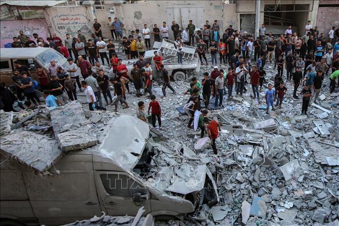 Ngày 31/8/2025, Lực lượng phòng vệ Israel (IDF) đã tiến hành các cuộc tấn công ác liệt vào thành phố Gaza và vùng phụ cận, gây thương vong lớn cho dân thường và buộc nhiều người phải di tản khẩn cấp. Truyền thông Israel đưa tin Abu Obeida - người phát ngôn cánh quân sự của Hamas - đã thiệt mạng trong các đợt tấn công này. Ảnh: THX/TTXVN