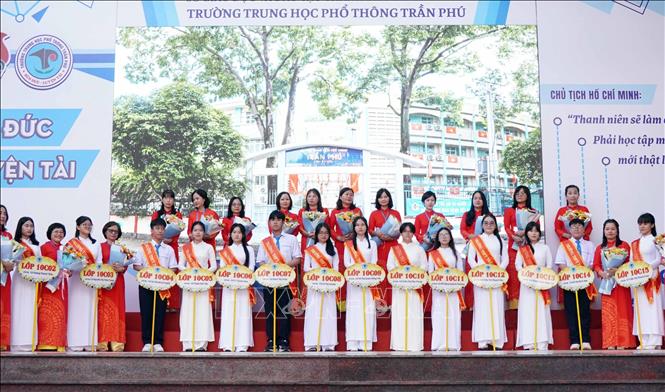 Khai giảng năm học mới tại trường THPT Trần Phú (phường Phú Thọ Hoà, Thành phố Hồ Chí Minh). Ảnh: Trung Tuyến - TTXVN