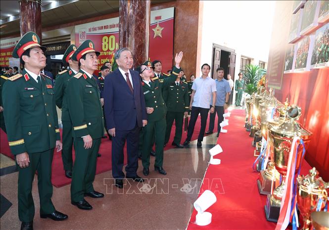 Tổng Bí thư Tô Lâm thăm Khu trưng bày tại lễ kỷ niệm. Ảnh: Thống Nhất – TTXVN