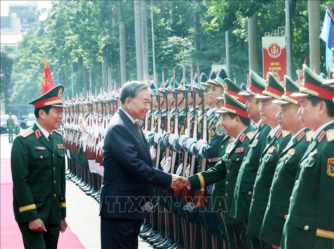 Lễ đón Tổng Bí thư Tô Lâm đến dự Lễ kỷ niệm 80 năm Ngày truyền thống Bộ Tổng Tham mưu Quân đội nhân dân Việt Nam. Ảnh: Thống Nhất – TTXVN