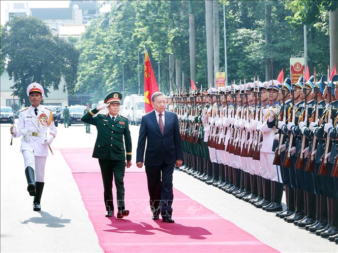 Lễ đón Tổng Bí thư Tô Lâm đến dự Lễ kỷ niệm 80 năm Ngày truyền thống Bộ Tổng Tham mưu Quân đội nhân dân Việt Nam. Ảnh: Thống Nhất – TTXVN