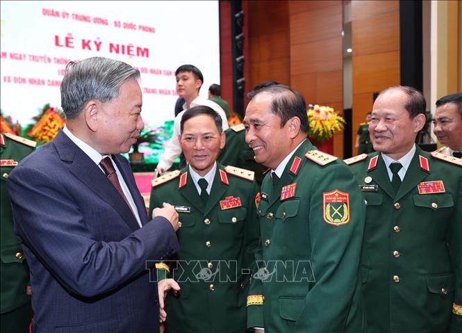 Tổng Bí thư Tô Lâm với các đại biểu tại lễ kỷ niệm. Ảnh: Trọng Đức - TTXVN