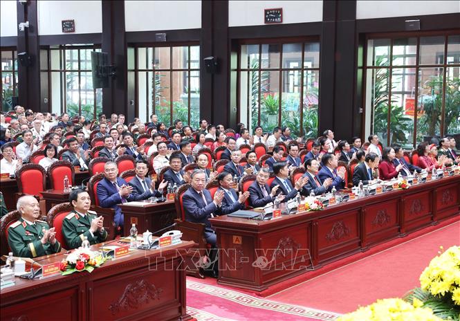 Tổng Bí thư Tô Lâm, các đồng chí lãnh đạo, nguyên lãnh đạo Đảng Nhà nước dự Lễ kỷ niệm. Ảnh: Thống Nhất – TTXVN