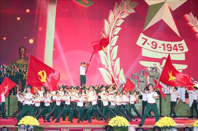 Chương trình nghệ thuật chào mừng lễ kỷ niệm. Ảnh: Trọng Đức - TTXVN