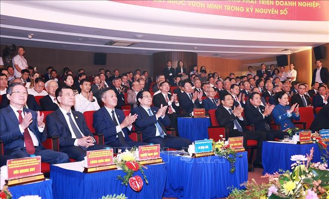 Thủ tướng Phạm Minh Chính dự Lễ kỷ niệm 80 năm ngày truyền thống Tập đoàn Bưu chính Viễn thông Việt Nam (VNPT). Ảnh: Dương Giang-TTXVN