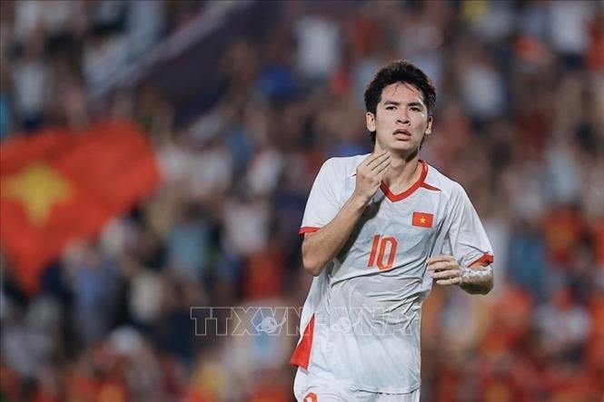 Văn Thuận ghi bàn thắng mở tỷ số cho U23 Việt Nam. Ảnh: Minh Quyết - TTXVN