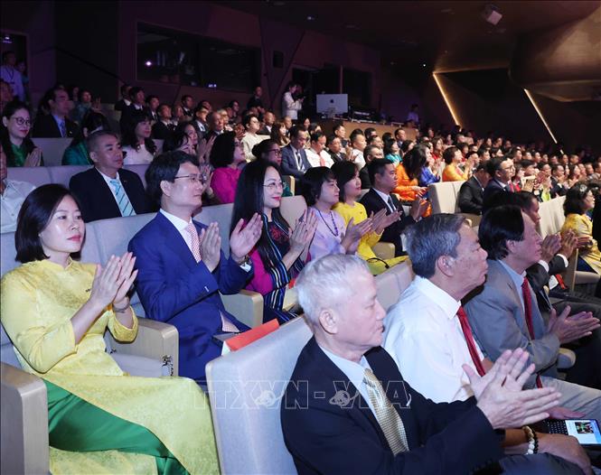 Các đại biểu tham dự buổi lễ. Ảnh: Thống Nhất – TTXVN