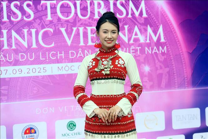 Thí sinh tham dự cuộc thi Hoa hậu Du lịch dân tộc Việt Nam 2025. Ảnh: Quang Quyết - TTXVN