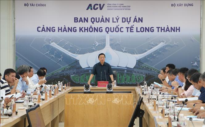 Phó Thủ tướng Trần Hồng Hà phát biểu tại buổi làm việc. Ảnh: Công Phong - TTXVN