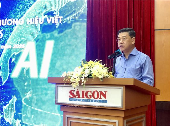Phó Chủ tịch UBND TP. Hồ Chí Minh Nguyễn Văn Dũng phát biểu tại hội thảo. Ảnh: Mỹ Phương – TTXVN. 
