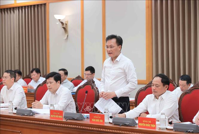 Bí thư Tỉnh ủy Hưng Yên Nguyễn Hữu Nghĩa phát biểu tại buổi làm việc. Ảnh: An Đăng - TTXVN