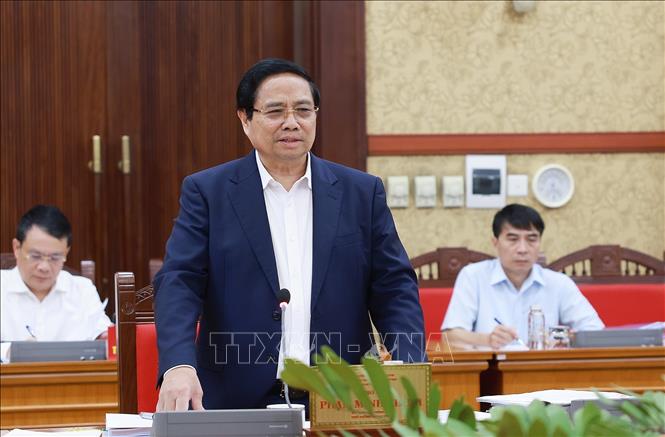 Thủ tướng Phạm Minh Chính làm việc với Ban Thường vụ Tỉnh uỷ Tuyên Quang. Ảnh: Dương Giang-TTXVN 