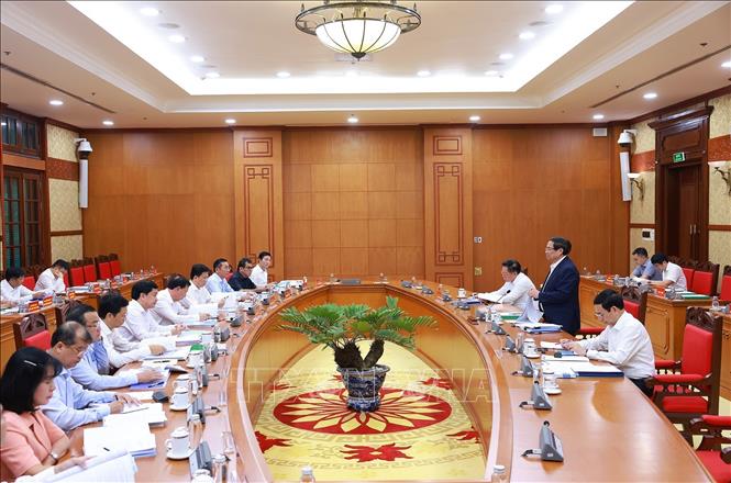 Thủ tướng Phạm Minh Chính làm việc với Ban Thường vụ Tỉnh uỷ Tây Ninh. Ảnh: Dương Giang-TTXVN 
