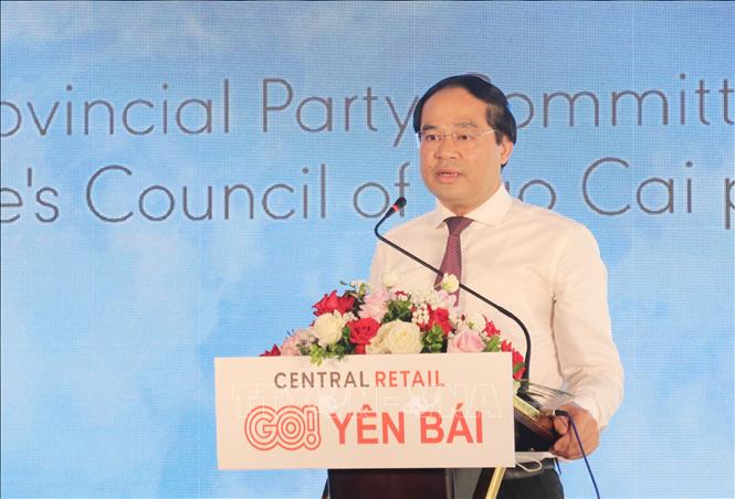 Bí thư Tỉnh ủy, Chủ tịch HĐND tỉnh Lào Cai Trịnh Xuân Trường phát biểu tại Lễ khai trương. Ảnh: Tuấn Anh - TTXVN
