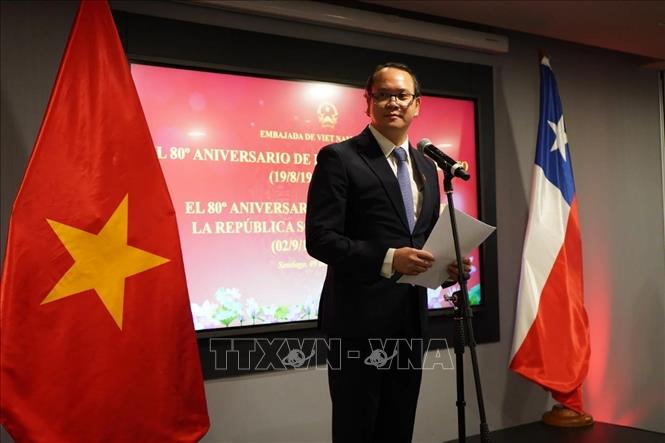 Đại sứ Việt Nam tại Chile Nguyễn Việt Cường phát biểu tại lễ kỷ niệm 80 năm Quốc khánh. Ảnh: Đại sứ quán Việt Nam tại Chile