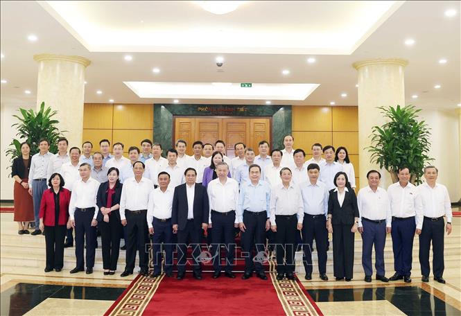 Tổng Bí thư Tô Lâm và các đại biểu chụp ảnh chung. Ảnh: Thống Nhất – TTXVN