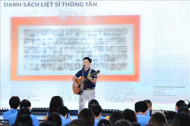 Tiết mục văn nghệ “Còn gì đẹp hơn” do cán bộ, viên chức, người lao động TTXVN thể hiện tại Đại hội. Ảnh: Lê Đông - TTXVN