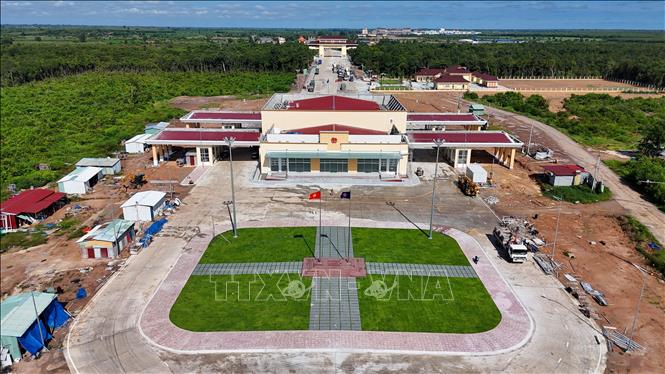 Dự án xây dựng cửa khẩu quốc tế Tân Nam có tổng mức đầu tư 274 tỷ đồng do Ban quản lý dự án đầu tư xây dựng tỉnh Tây Ninh làm chủ đầu tư với 5 hạng mục chính. Ảnh: Giang Phương – TTXVN