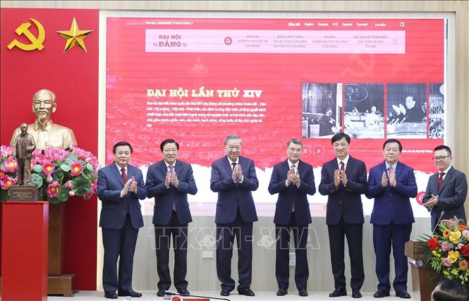 Tổng Bí thư Tô Lâm và các đại biểu tại Lễ ra mắt Trang thông tin điện tử “Đảng Cộng sản Việt Nam- Đại hội XIV”. Ảnh: Thống Nhất - TTXVN