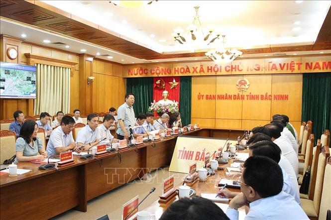 Bộ trưởng Xây dựng làm việc với tỉnh Bắc Ninh. Ảnh: Thái Hùng - TTXVN