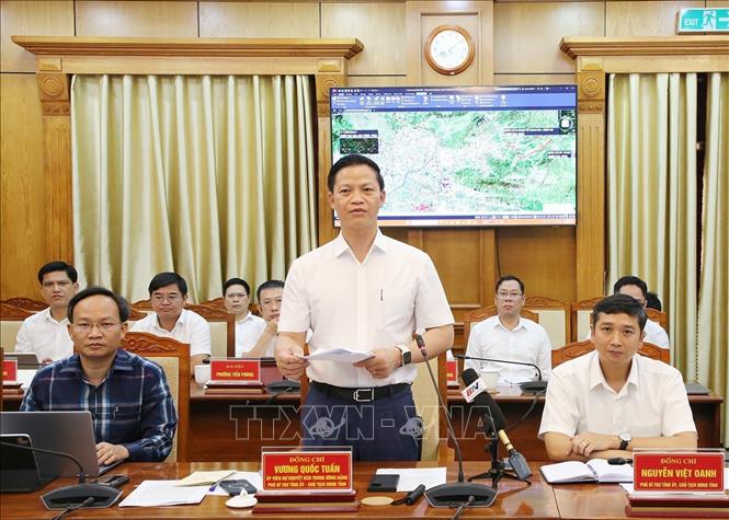 Chủ tịch UBND tỉnh Bắc Ninh Vương Quốc Tuấn phát biểu tại buổi làm việc. Ảnh: Thái Hùng - TTXVN