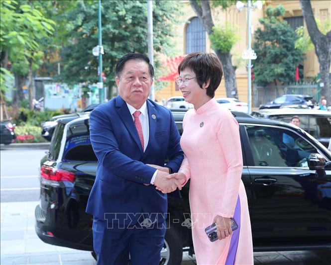 Đồng chí Nguyễn Trọng Nghĩa, Ủy viên Bộ Chính trị, Bí thư TW Đảng, Trưởng Ban Tuyên giáo và Dân vận TW đến dự Lễ kỷ niệm 80 năm Ngày truyền thống Thông tấn xã Việt Nam. Ảnh: Trọng Đức - TTXVN